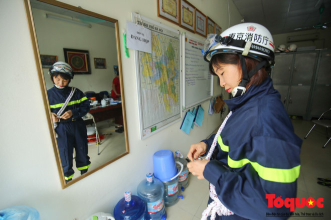 Khi được hỏi bây giờ cho lựa chọn lại công việc, liệu chị có thay đổi không? Trả lời ngay không do dự, chị Lan tự hào với công việc của mình bởi xuất phát từ một người học y, đạo đức cứu người là quan trọng nhất đã thôi thúc chị gắn mình với lực lượng CNCH.