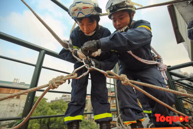 Nhưng khi "máu nghề đã lên" chị quyết định thử thách mình trong những nhiệm vụ CNCH khó khăn hơn.