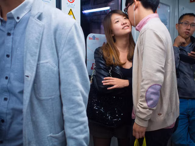 Nhiếp ảnh gia trẻ cho biết anh sẽ xóa ngay bức ảnh vừa chụp, nếu cặp đôi trong bức ảnh cảm thấy không thoải mái.