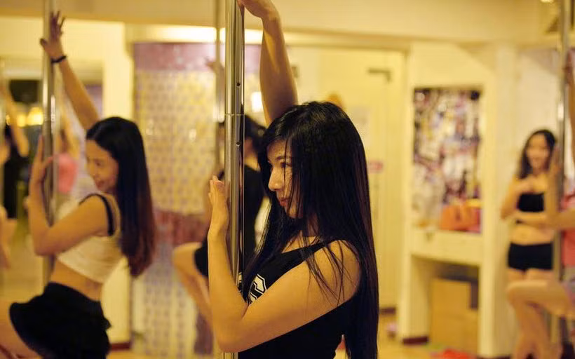 Nhiều năm cách đây, cô đã có cơ hội đưa học viên của mình tham dự các chương trình truyền hình và các cuộc thi tại nhiều thành phố.