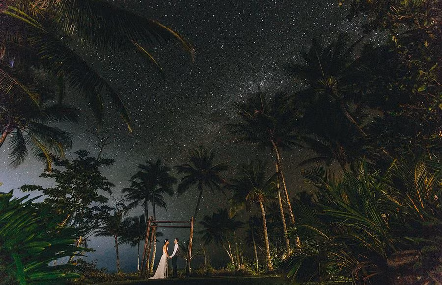 Bãi biển Mission ở Australia với bầu trời đầy sao vào ban đêm là thiên đường chụp ảnh cưới cho các cặp đôi.
