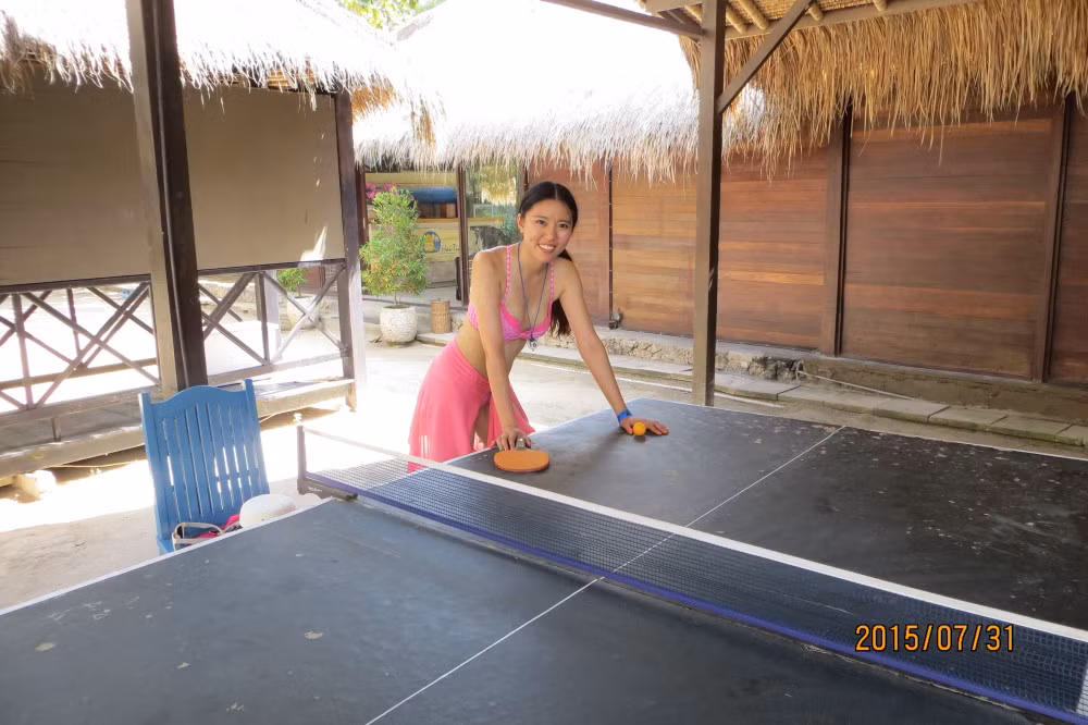 Cuộc sống ngoài đời của một nữ giáo viên Trung Quốc.