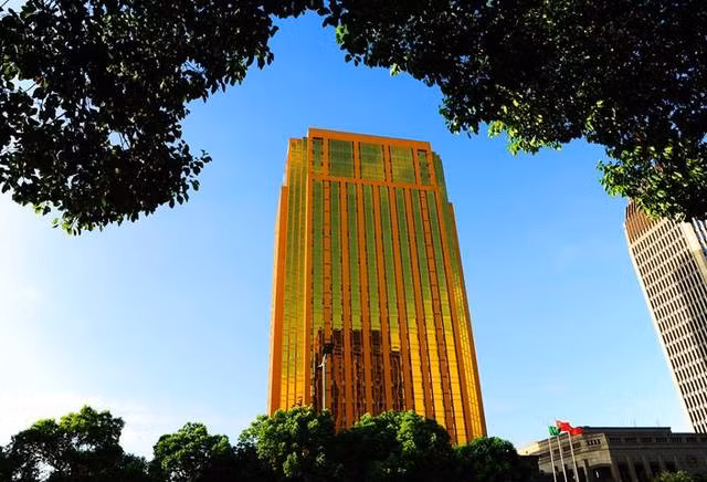 Tòa nhà văn phòng 28 tầng này được hoàn thành vào năm ngoái với chiều cao 99,9 m.