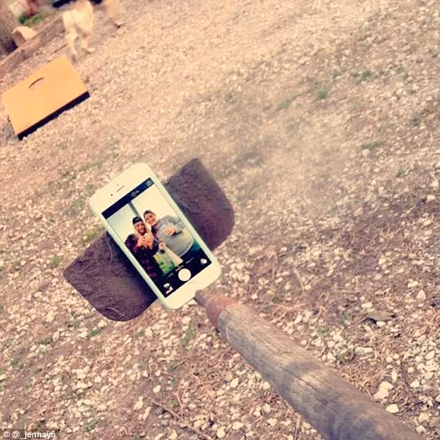 Gậy tự sướng bằng cuốc thích hợp cho những người làm vườn.