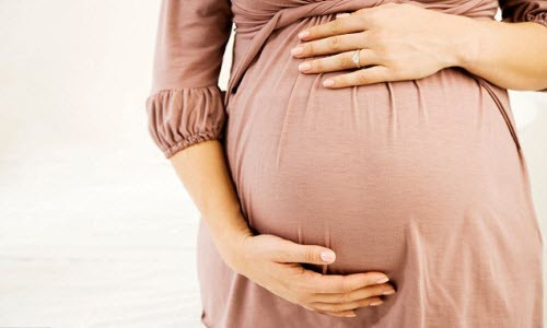 Mang bầu 14 lần trong 10 năm để tránh ngồi tù Mang bau 14 lan trong 10 nam de tranh ngoi tu