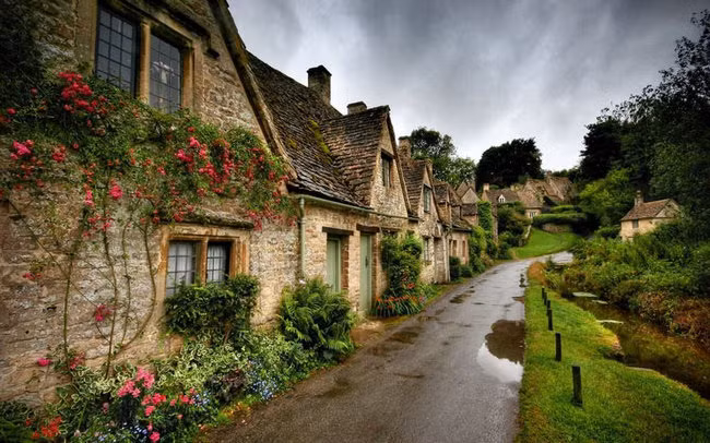 Vẻ cổ kính của thị trấn Bibury, Anh.
