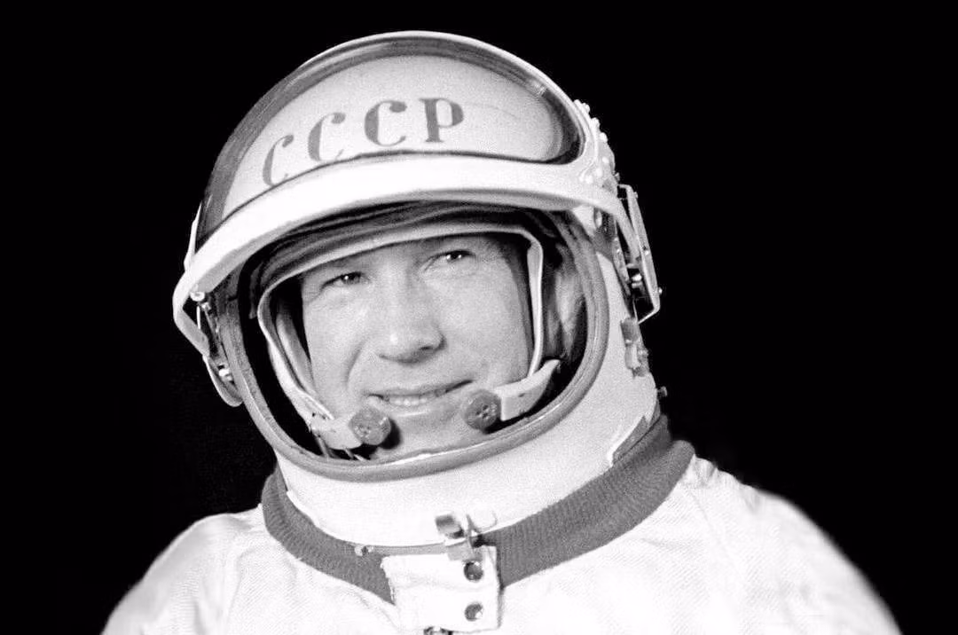 Hai phi hành gia Iuri Gagarin và Alexei Leonov đã nghe thấy âm nhạc vũ trụ, trong khi Vladislav Volkov nghe tiếng chó sủa và trẻ con khóc. (Ảnh: Space)