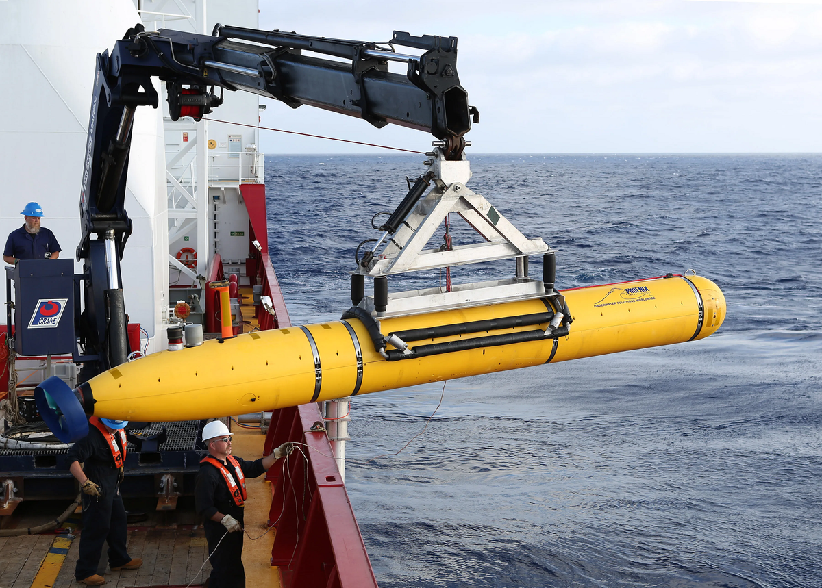 Ngay sau khi MH370 mất tích, một cuộc tìm kiếm quy mô lớn đã được triển khai, bao gồm nhiều quốc gia và các tổ chức quốc tế. Ban đầu, cuộc tìm kiếm tập trung vào Biển Đông và Biển Andaman, nhưng sau đó chuyển hướng về phía nam Ấn Độ Dương dựa trên phân tích dữ liệu vệ tinh. Cuộc tìm kiếm này đã trở thành cuộc tìm kiếm tốn kém nhất trong lịch sử hàng không.(Ảnh:Time)