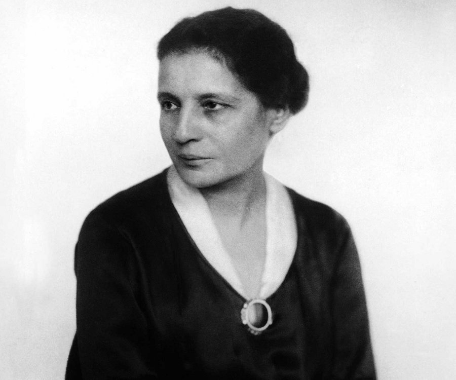 8. Lise Meitner (1878-1968): Nhà vật lý người Áo, đồng phát hiện hiện tượng phân hạch hạt nhân, nhưng giải Nobel cho phát hiện này chỉ được trao cho cộng sự của bà, Otto Hahn. (Ảnh:skbl.se)