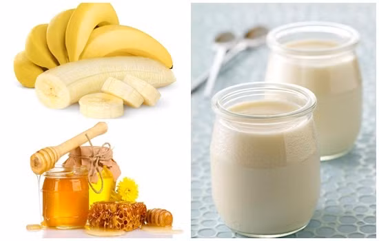 Để giảm các nếp nhăn, bạn có thể nghiền nát chuối và trộn với mật ong và sữa chua, sau đó đắp mặt nạ chuối trong 20 phút và rửa sạch với nước. Ảnh: ameovat.