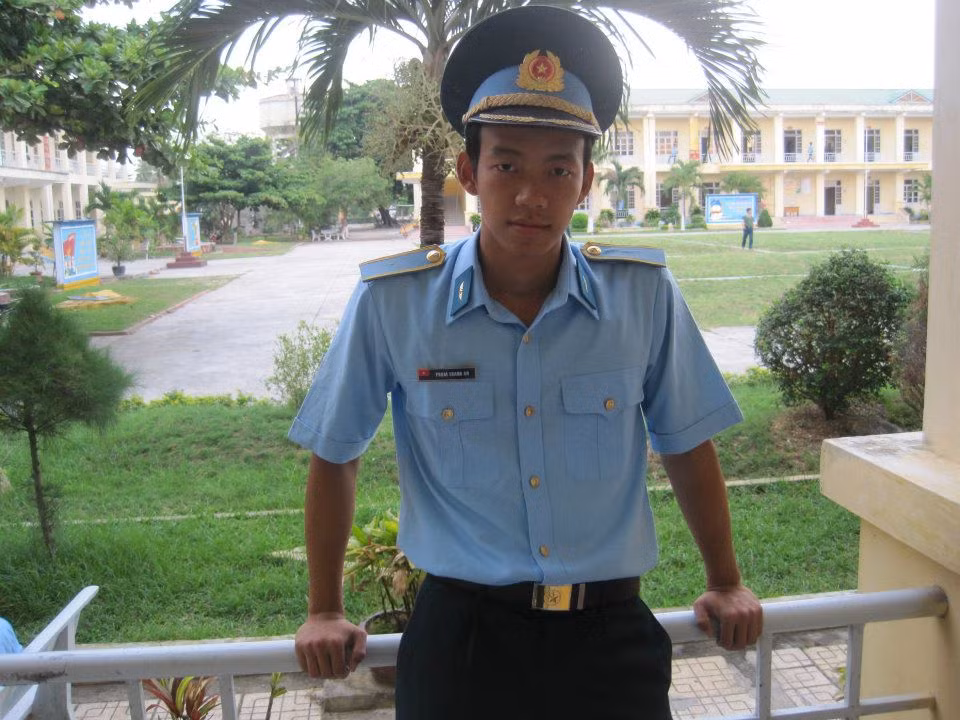 Làm phi công lái máy bay tiêm kích, đối mặt với nhiều gian khổ, hiểm nguy nhưng Hoài An và nhiều đồng nghiệp vẫn cảm nhận được sự say mê, niềm vui trong công việc.