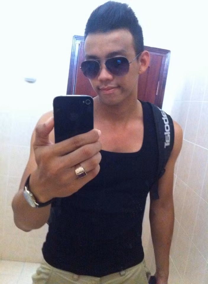 Nổi bật nhất ở Hoài An vẫn là ngoại hình của anh. Do cần đáp ứng nhiều tiêu chuẩn đặc biệt khi tuyển chọn phi công chiến đấu nên Hoài An có dáng người không quá cao. Phi công lái máy bay chiến đấu nếu quá cao to thì đó lại là điểm yếu bởi vóc dáng người phù hợp với diện tích buồng lái, điều khiển máy bay là một yếu tố hết sức quan trọng.