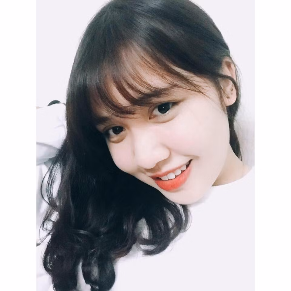 Mới được trải nghiệm môi trường học tập, đào tạo nghiêm khắc và chất lượng trong 1 năm, hiện tại Minh Phương vẫn đang nỗ lực hết sức để hoàn thiện bản thân, đạt thành tích học tập, rèn luyện tốt nhất có thể. Những chuyện riêng tư, cá nhân như có bạn trai đúng với hình mẫu lý tưởng của bản thân… cô bạn dường như rất ít khi nghĩ tới để có thể tập trung hết mức cho việc thích ứng một môi trường mới.