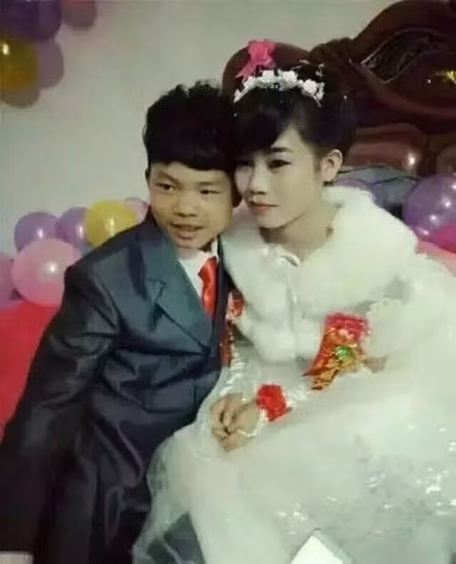 Trước đám cưới của cặp đôi được cho là cách nhau 13 tuổi ở Sài Gòn này, cư dân mạng Việt và Trung Quốc đã cùng nhau tranh cãi về một đám cưới khác với hai nhân vật chính cũng đều có khuôn mặt rất trẻ con. Đám cưới này diễn ra ở Quảng Tây, Trung Quốc và tạo ra xáo trộn sâu sắc trong thế giới mạng.