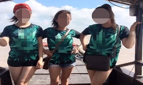 Nhìn nhận vào thực tế, có rất nhiều bạn trẻ lựa chọn mua chiếc áo in hình cần sa này chỉ vì thấy đẹp, bắt mắt và nó thực sự phong cách. Như trường hợp của Đỗ Tố Quỳnh, 17 tuổi, ở Hoàng Cầu , Hà Nội chia sẻ: “Em thấy áo màu đen dễ mặc, dễ phối đồ, lại có in hình chiếc lá kiểu 3D rất nổi bât và bắt mắt. Em định đặt mua cho mình và bạn trai để mặc đồ đôi và không biết chiếc lá in trên áo là lá cần sa. Đọc báo thấy có thể bị phạt tiền vì mặc áo này em đã quyết định không mua nữa”.