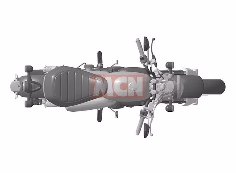 Cuối cùng, thay vì ngồi 2 người như MSX, yên của Monkey 125 sẽ chỉ cho phép ngồi 1 người. Về động cơ, Monkey 125 chắc chắn sẽ vẫn sử dụng chung khối máy SOHC 1 xi-lanh 125 cc làm mát bằng gió, với công suất tối đa 9,65 bhp như trên MSX 125.