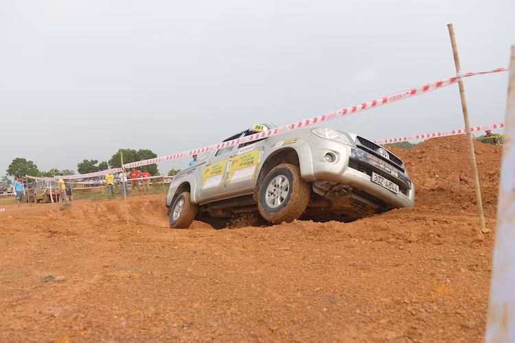 Bước sang ngày thi đấu thứ 2 với 4 bài còn lại là Hố bập bênh - góc tới/thoát, Leo bậc thang gỗ/đá, Suối hỗn hợp, Bùn hỗn hợp, thời tiết đẹp đã khiến cho thành tích thi đấu của các vận động viên được cải thiện, dù các bài thi này đều thử thách hơn so với ngày đầu tiên.