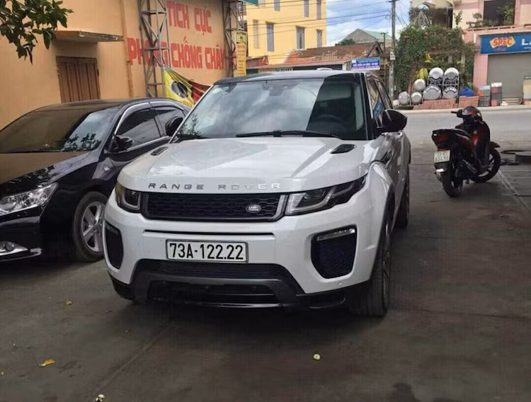 Chiếc Range Rover Evoque sở hữu biển tứ quý 2.
