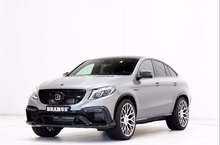 Nổi tiếng với những bản độ Mercedes cực mạnh, hãng độ Brabus cũng có gói nâng cấp toàn diện mang tên 850 6.0 Biturbo 4x4 Coupe cho dòng SUV coupe thể thao Mercedes-AMG GLE 63 Coupe. Tuy nhiên, với những khách hàng không có nhu cầu nâng cấp nội thất, hãng cũng cung cấp gói độ riêng dành cho nội và ngoại thất xe.