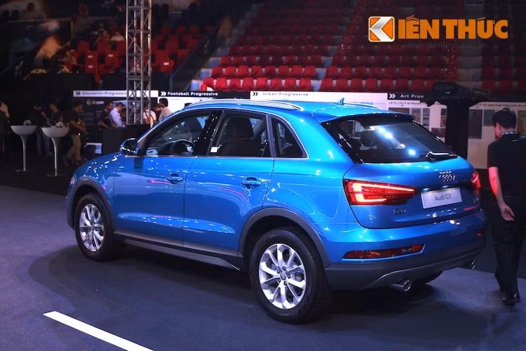 Với chủ đề Ngôi nhà quattro tại triển lãm VIMS 2016, Audi sẽ đem tới toàn bộ các mẫu xe được trang bị quattro hiện đang được bán tại Việt Nam, bắt đầu từ những chiếc SUV/crossover. Phiên bản SUV nhỏ nhất mà Audi đang bán ở Việt Nam là chiếc compact crossover Q3, thuộc phiên bản nâng cấp giữa vòng đời (facelift) mới nhất.