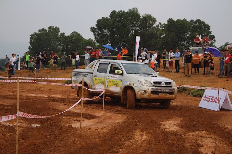 3 hạng thi đấu của VOC gồm Bán tải đồng đội (4 bài thi), Cơ bản (6 bài thi) và Nâng cấp (8 bài thi). Trong đó hạng bán tải gồm những chiếc xe nguyên bản, hạng cơ bản cho phép nâng cấp lốp HT/AT cùng hệ thống treo và cản. Cuối cùng, hạng Nâng cấp dành cho những xe độ offroad "hết bài". Cả 3 hạng đều yêu cầu người tham gia phải đội mũ bảo hiểm khi thi đấu, đầy đủ dây đai an toàn, được trang bị bình cứu hỏa 2kg, cáp và móc kéo.