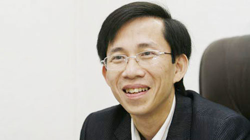  Chủ tịch Dược Viễn Đông – Lê Văn Dũng: Năm 2010, cổ phiếu DVD của Công ty CP Dược phẩm Viễn Đông là một trong những hàng hot trên thị trường và có những chuỗi tăng điểm kéo dài, thanh khoản lớn, được các nhà đầu tư cực kỳ quan tâm. Tuy nhiên, sự việc đã nhanh chóng bị Ủy ban Chứng khoán Nhà nước phơi bày, khi Chủ tịch HĐQT kiêm Tổng Giám đốc Lê Văn Dũng là người chủ mưu cùng một số người khác thao túng cổ phiếu để nhằm thâu tóm Công ty CP Dược phẩm Hà Tây (DHT).