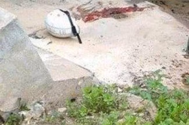  Người đàn ông tử vong bất thường dưới mương nước: Sáng 12/4, người dân phát hiện một thi thể được phát hiện dưới mương nước trên trục đường liên xã Nga Phượng (Nga Sơn, Thanh Hóa) gần đó có chiếc xe máy. Nạn nhân được xác định trú tại xã Nga Thủy (Nga Sơn), 28 tuổi. Nhận định ban đầu, có thể do đêm tối, không làm chủ được tay lái nên người này bị ngã, đập vào nền xi măng cứng nên dẫn tới tử vong.