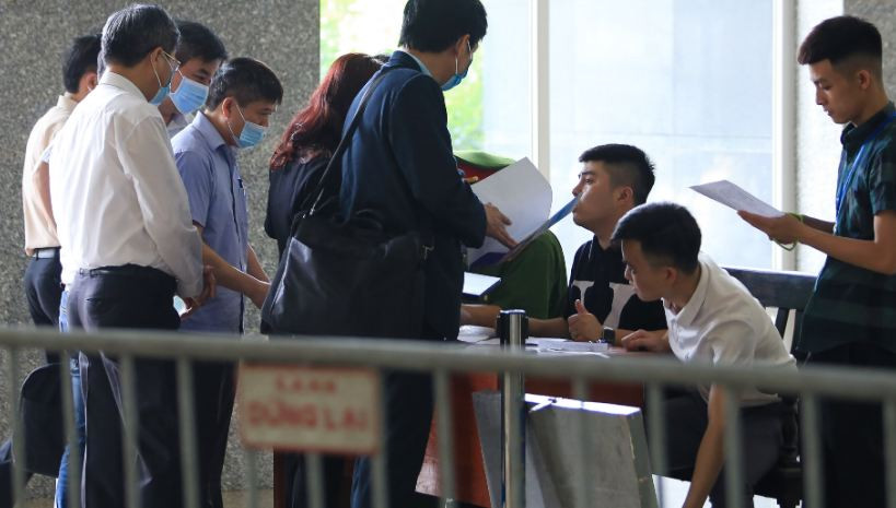 Tuy nhiên, MCC lại có nhiều văn bản gửi TISCO đề nghị kéo dài thời gian thực hiện hợp đồng. Không những thế, MCC còn có văn bản đề nghị điều chỉnh giá hợp đồng EPC với tổng chi phí tăng thêm hơn 138 triệu USD không có cơ sở. 