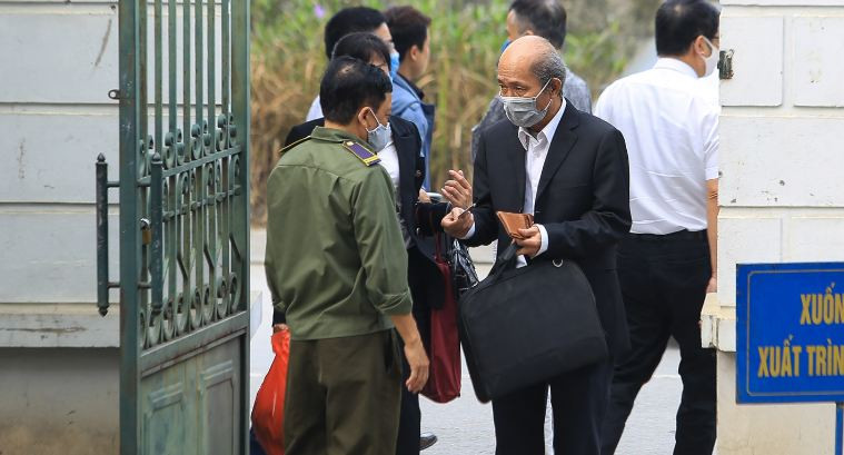 Tháng 7/2007, Trần Trọng Mừng tổng giám đốc TISCO đã ký hợp đồng số 1 EPC với đại diện của MCC. Giá trị hợp đồng hơn 160 triệu USD là giá trọn gói không thay đổi trong suốt quá trình thực hiện hợp đồng. Thời gian thực hiện hợp đồng được ấn định 30 tháng. 