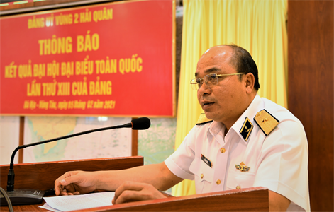 Chuẩn đô đốc Đỗ Văn Yên (53 tuổi; quê Hải Hậu, Nam Định), Bí thư Đảng ủy, Chính ủy Bộ Tư lệnh Vùng 2, Quân chủng Hải quân ứng cử khối Quân đội. 