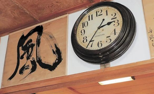 Nha co 6 mon do cu nay de bi am que, gia chu lam mai van ngheo