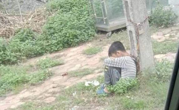 Vu xich con trai 10 tuoi vao cot dien: Nguoi bo noi gi?