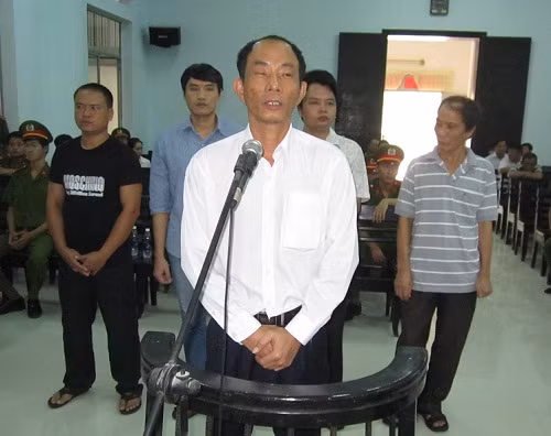 Bon cuu CA an chan ky nam cua phu tram hau toa