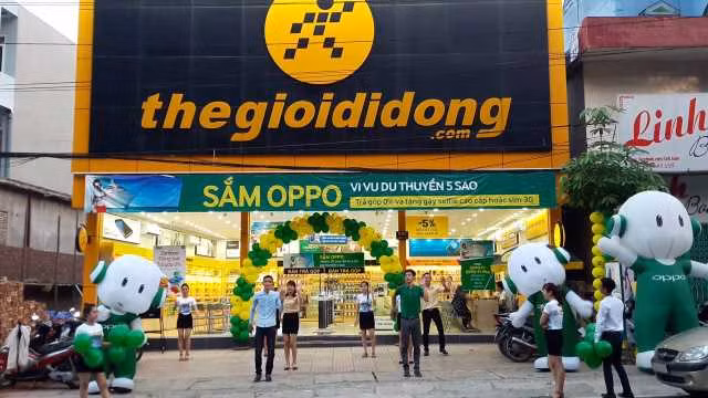 Du mua lai Tran Anh, The Gioi Di Dong van vuong tin don “ban minh”