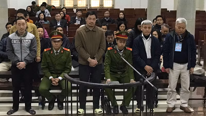 Các bị cáo tại tòa.