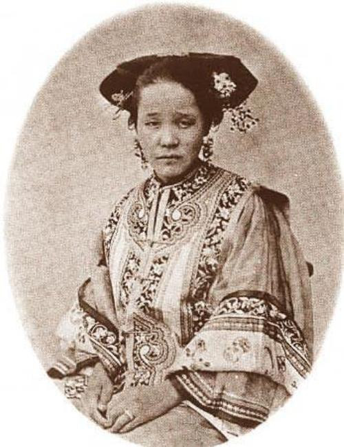 Và nó lại quá "ảo" so với trên thực tế.