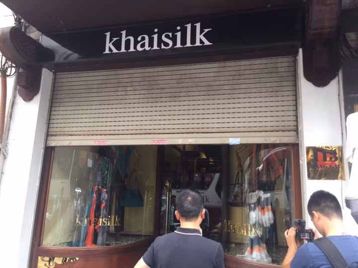 Khaisilk giau nhanh nho lua doi khach hang, dau chi xin loi la xong!-Hinh-3