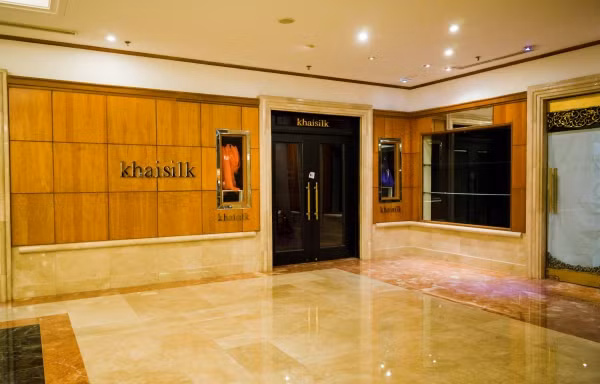 Chuoi cua hang Khaisilk dong loat dong cua, dan thong bao ‘kiem tra dieu chinh hang hoa’-Hinh-3