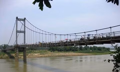 Khu vực cầu Dùng nơi D. và T. tự tìm đến cái chết.