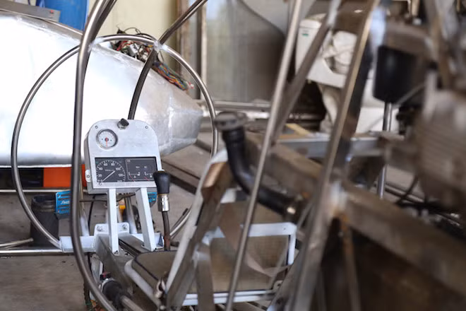 Video: Can canh may bay tu che “Bui Hien” sap ra san bay-Hinh-3