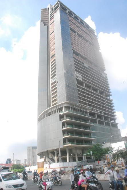 Cao ốc này bị VAMC thu giữ để xử lý các khoản nợ 7.000 tỷ của chủ đầu tư vay.