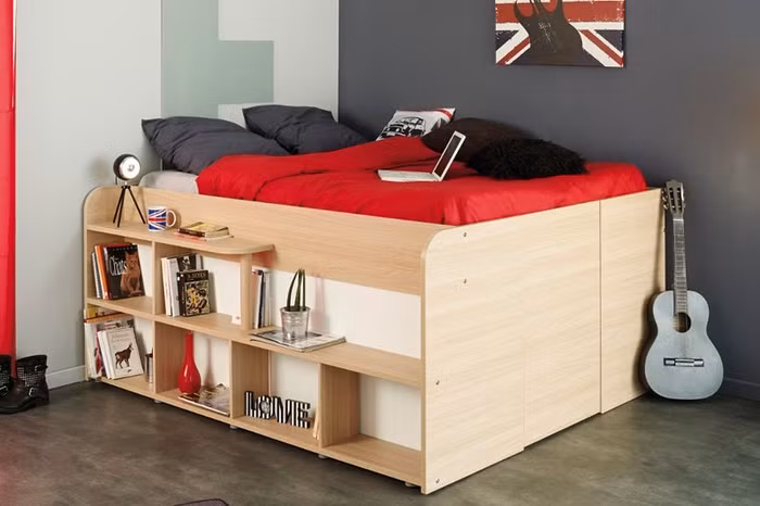 Thoạt nhìn, đây có thể chỉ là một chiếc giường có gầm giường cao hơn những chiếc giường khác một chút... 