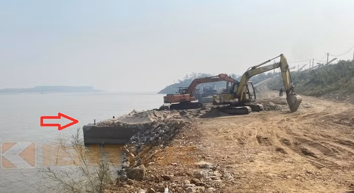 “Bam nat” ke Phuong Do… mo duong van chuyen cat trai phep o Phuc Tho, HN-Hinh-3