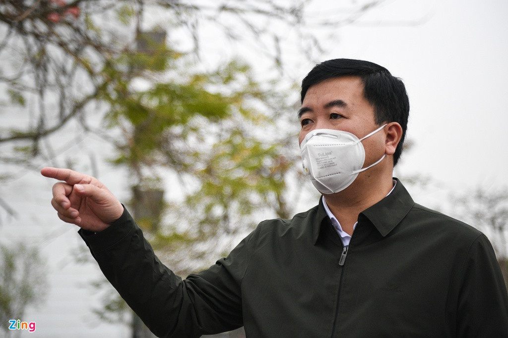 Chủ tịch UBND TP Chí Linh Nguyễn Văn Kiên cho biết hiện có 5.000 trường hợp F1 ở địa phương này và đang được theo dõi tại 27 khu cách ly. Để ngăn chặn sự bùng phát của dịch bệnh, viện dã chiến 3 sẽ sớm đi vào hoạt động.