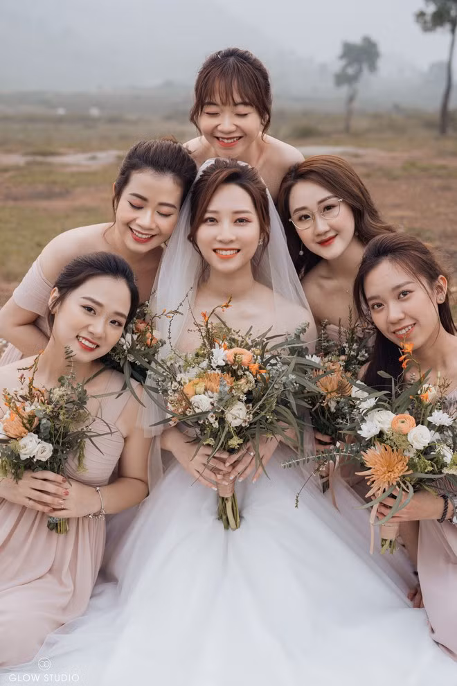 Co dau, chu re la trai xinh, gai dep nhung phu dau chiem “spotlight”-Hinh-2