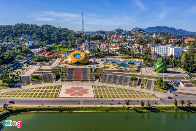 Khach nu to bi bo quen tren xe Thanh Buoi o Da Lat