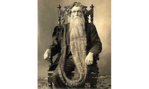 Hans Steininger (Áo) nổi tiếng với bộ râu dài nhất thế giới (gần 1,5 m). Cũng chính vì bộ râu này mà ông mất mạng. Cụ thể, năm 1567, khi xảy một vụ hỏa hoạn tại thị trấn nơi ông sống, do vội vàng chạy thoát thân mà ông quên mất việc phải cuộn gọn gàng bộ râu mình lại để dễ dàng di chuyển. Do vậy, ông đã mất thăng bằng vì dẫm phải bộ râu của mình dẫn đến bị trượt ngã, gãy cổ và tử vong ngay lập tức.