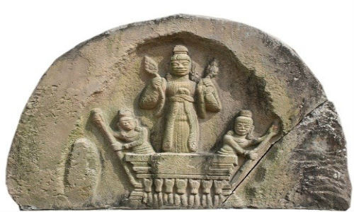 Phù điêu Trà Liên 1, một trong 14 bảo vật quốc gia vừa được công nhận. Ảnh: Dân Việt.