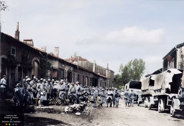 Quân đội Pháp chuẩn bị hành quân đến Verdun, Nubécourt ngày 23/8/1916.