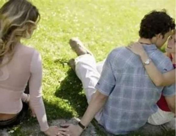 Chuyện ông giám đốc một cổ hai tròng, bên bồ bên vợ Chuyen ong giam doc mot co hai trong, ben bo ben vo 